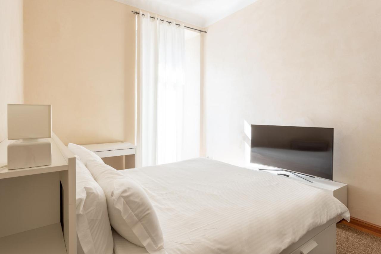 Suite Cavour By Icasamia It バレーゼ エクステリア 写真