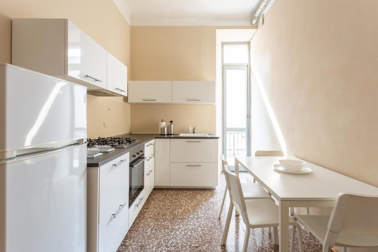 Suite Cavour By Icasamia It バレーゼ エクステリア 写真