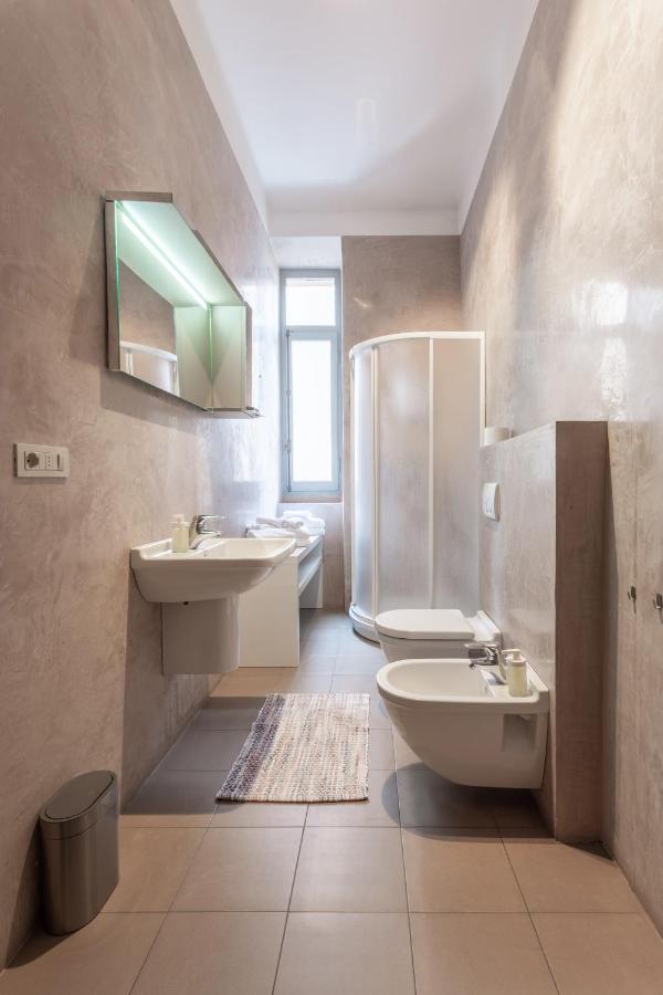 Suite Cavour By Icasamia It バレーゼ エクステリア 写真